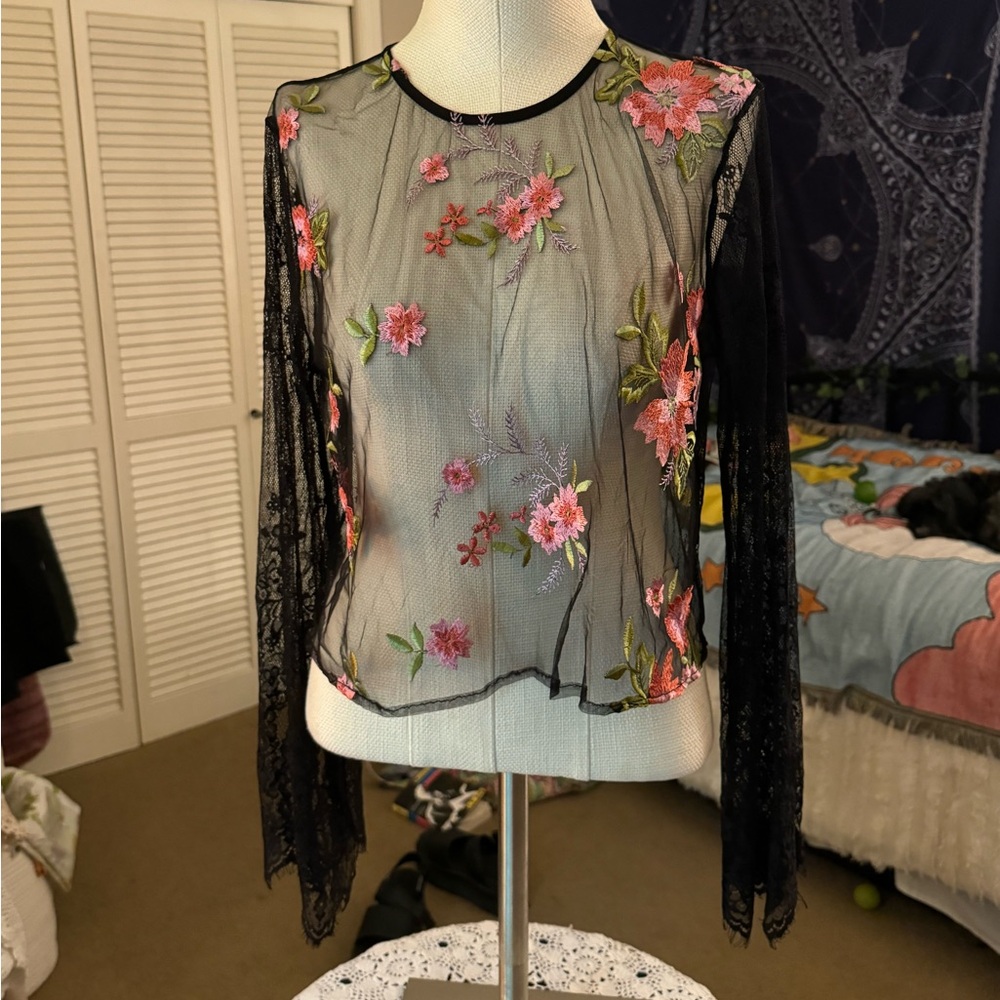 deadstock f21 lace embroidered blouse